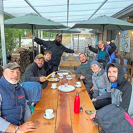 Vagabond Vieiras Beds & Communal Dinner Included Le-210 ホテル *