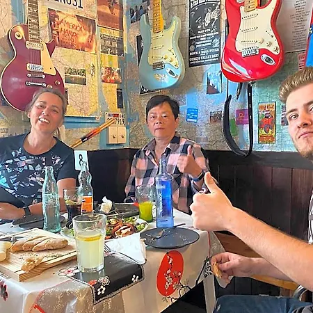 Vagabond Vieiras Beds & Communal Dinner Included Le-210 ベガ・デ・バルカルセ